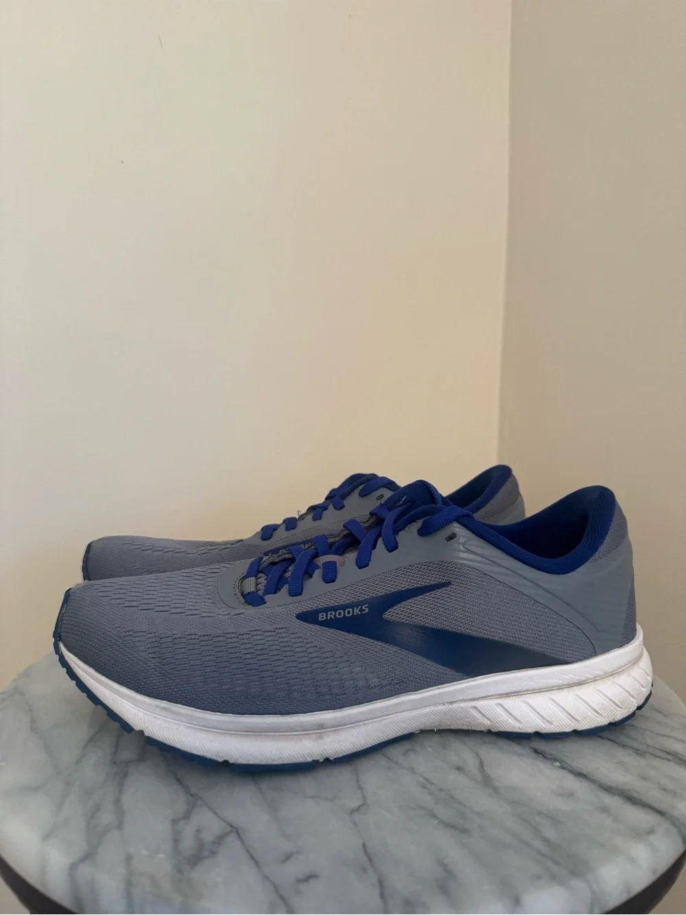 Brooks Transmit 2 Running Shoes Men’s Size 9 Gray Blue Sneakers 1103371D028